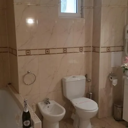 Lotos Hotel
